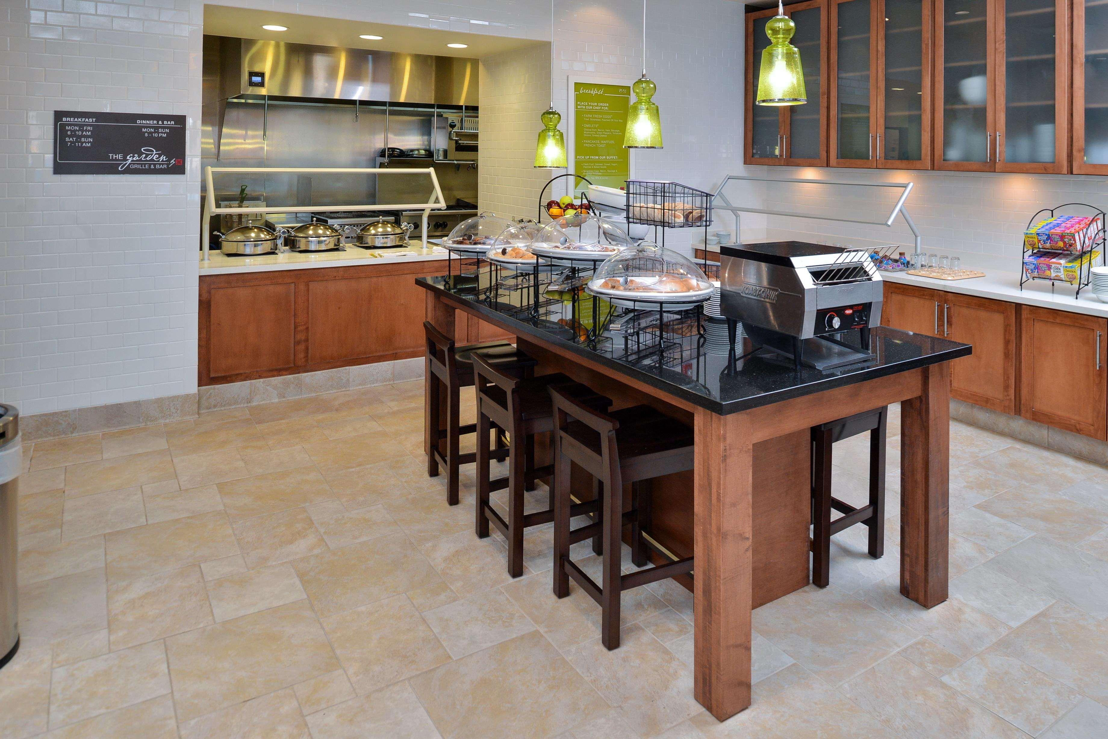 Hilton Garden Inn West Chester Ngoại thất bức ảnh