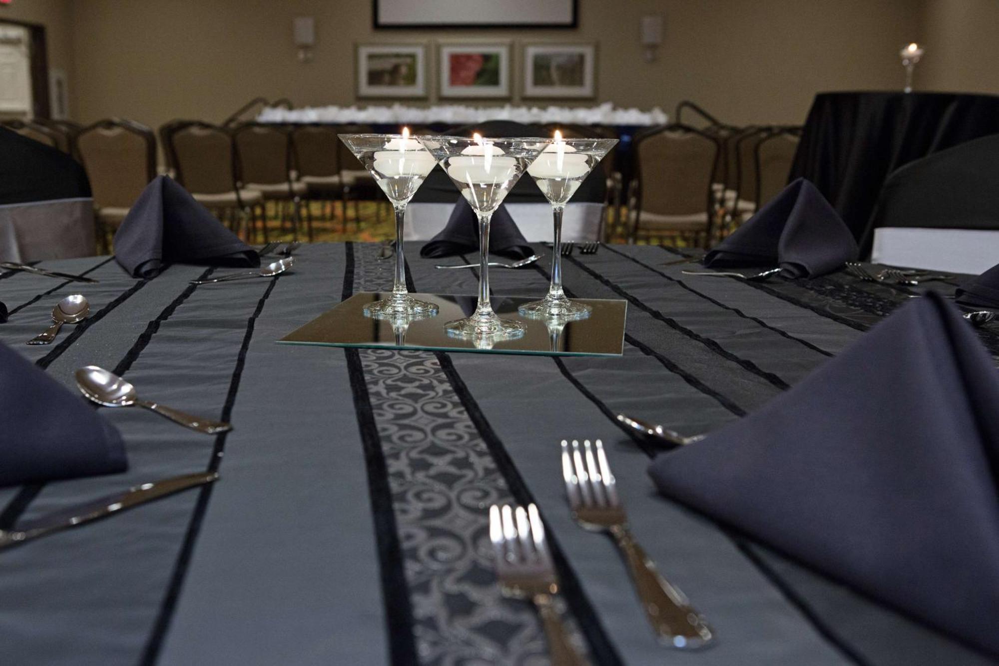 Hilton Garden Inn West Chester Ngoại thất bức ảnh